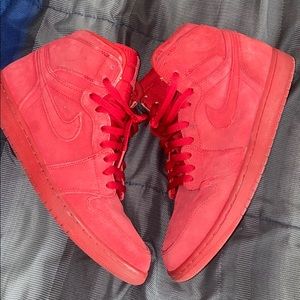 Jordan 1 Red Suede